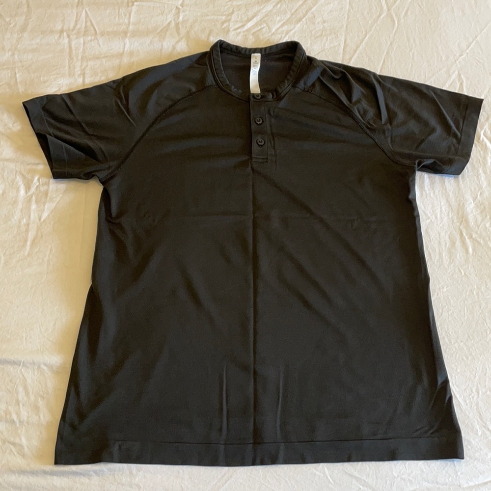 Tee